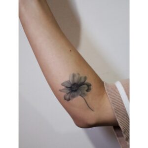 Poppy B&W Floral Temporary Tattoo
