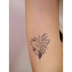 Acera Palm Floral Temporary Tattoo