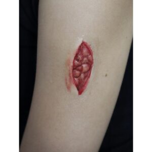 Small Laceration Silicone Prosthetic (6 x 3 cm) – SFX & Cosplay (7 Skin Tones)