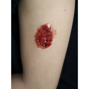 Open Wound Silicone Prosthetic (3 x 5 cm) – SFX & Cosplay (7 Skin Tones)
